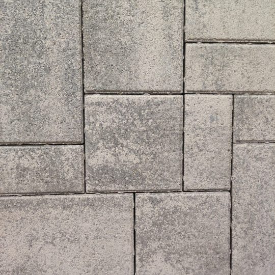 Фото 2 - Тротуарная плитка Новый Город (Лэндхаус), Серо-Белая